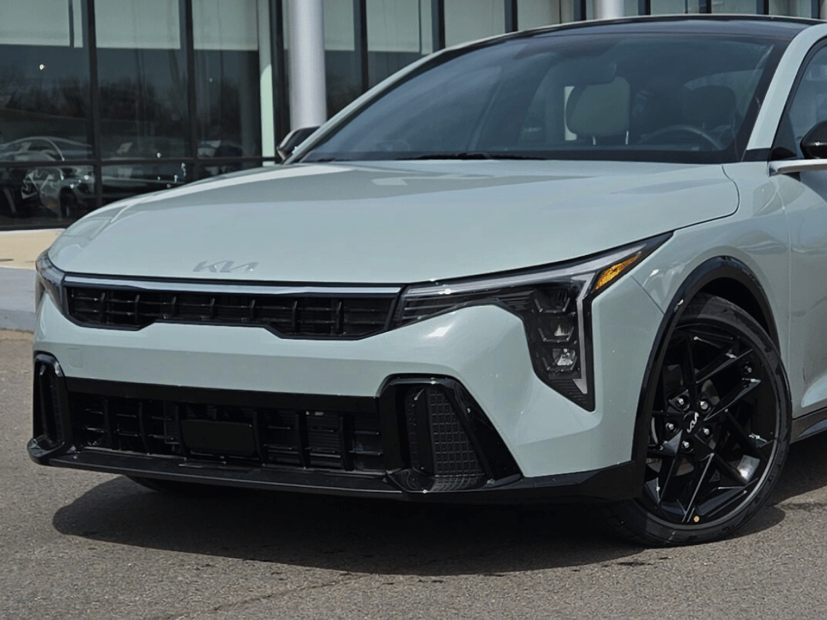 Light Grey 2025 K4 at Crain Kia of Conway