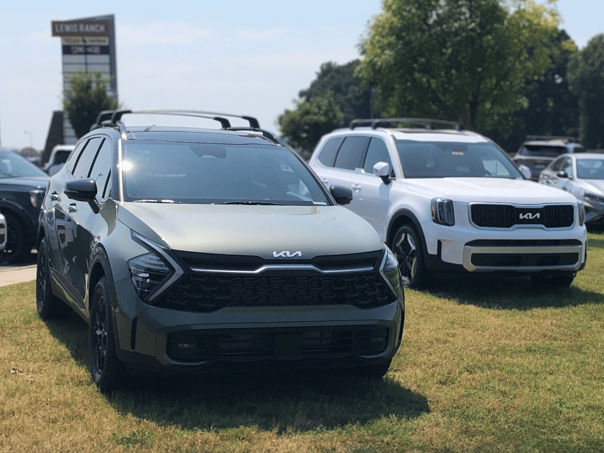 Kia Sportage and Telluride in Conway, AR