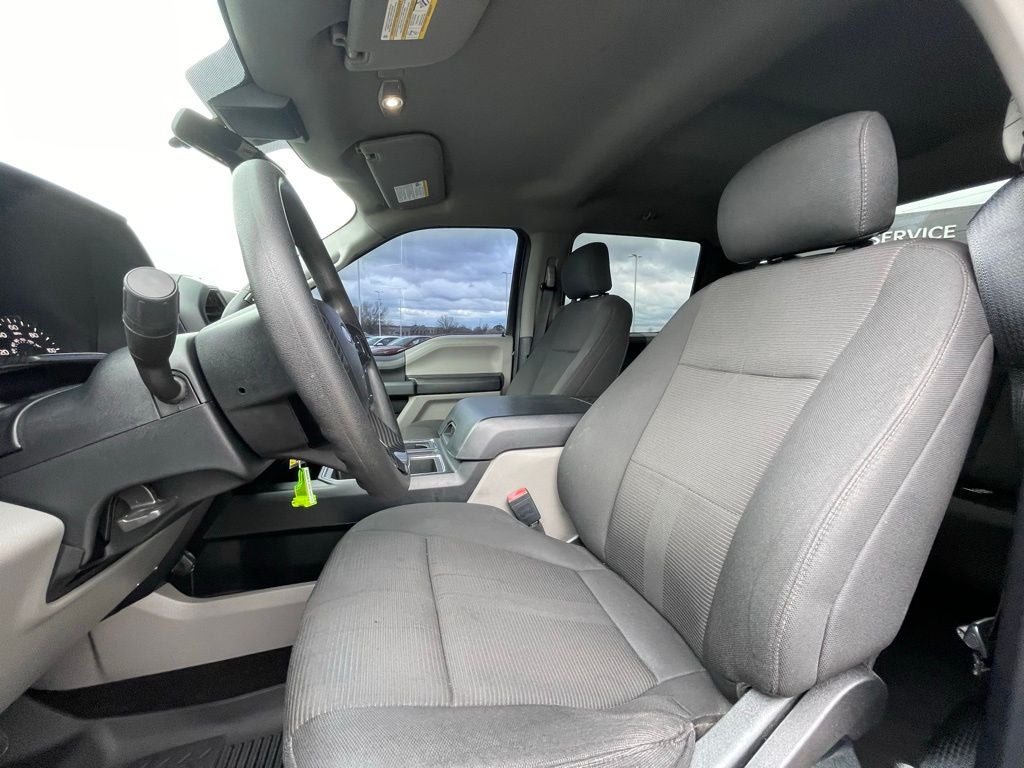 2020 Ford F-150 XL - 5.0L V8 / STX APPEARANCE PKG