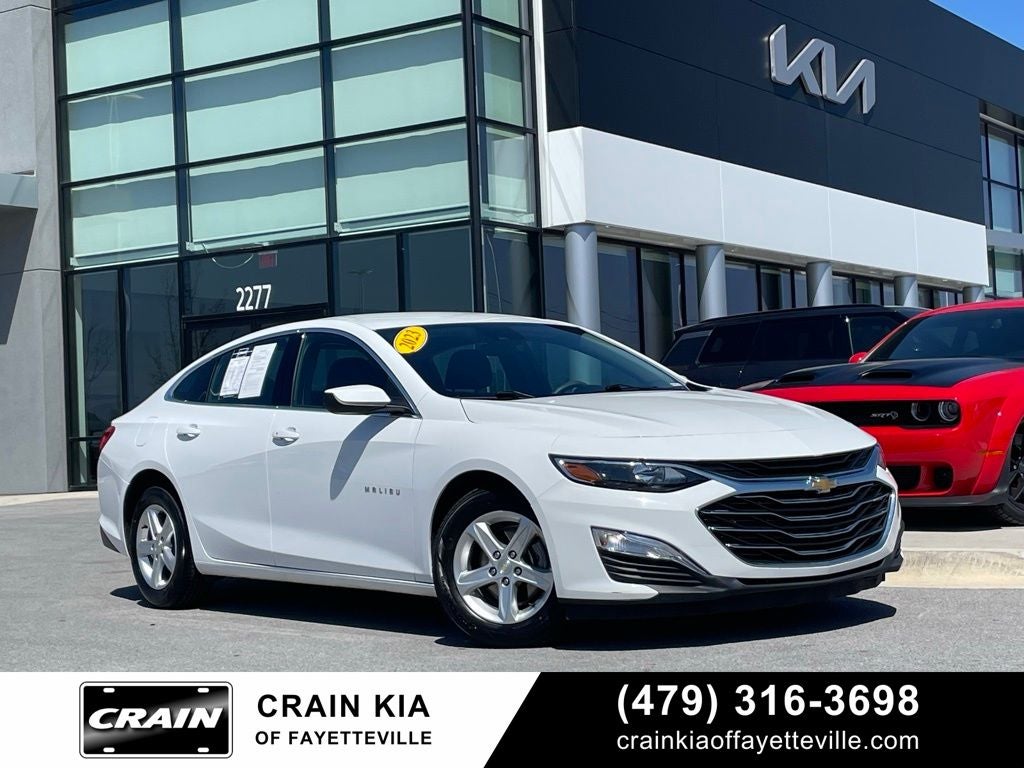 2023 Chevrolet Malibu LS 1FL - APPLE CARPLAY / KEYLESS START