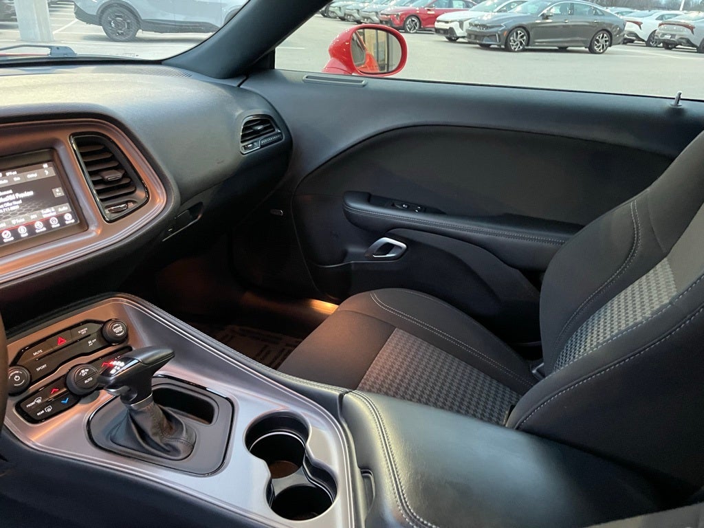 2023 Dodge Challenger SXT - HEATED SEATS / SUNROOF