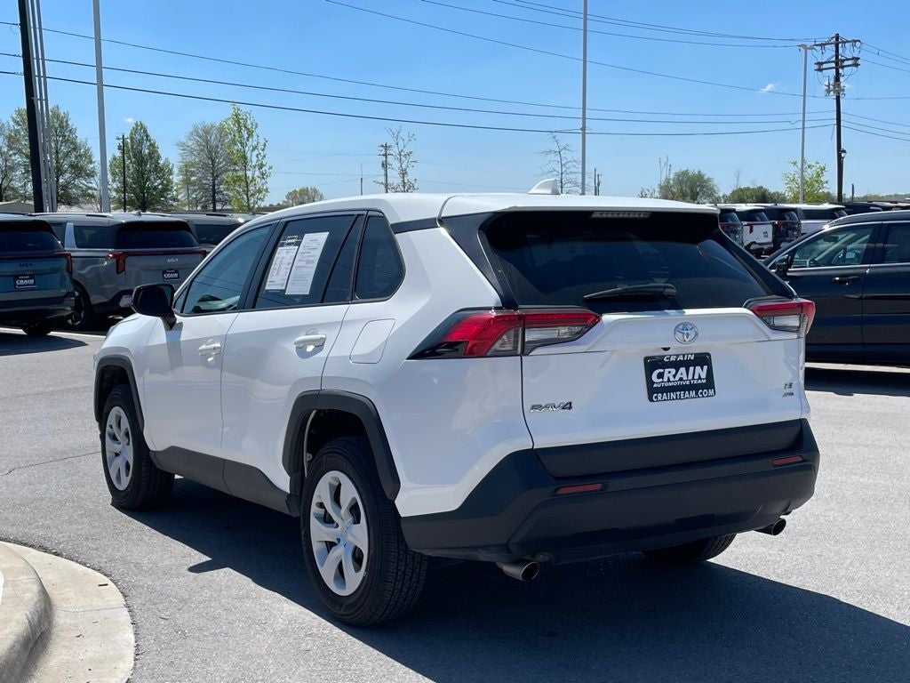 2025 Toyota RAV4 LE - WIRELESS APPLE CARPLAY / 30 MPG