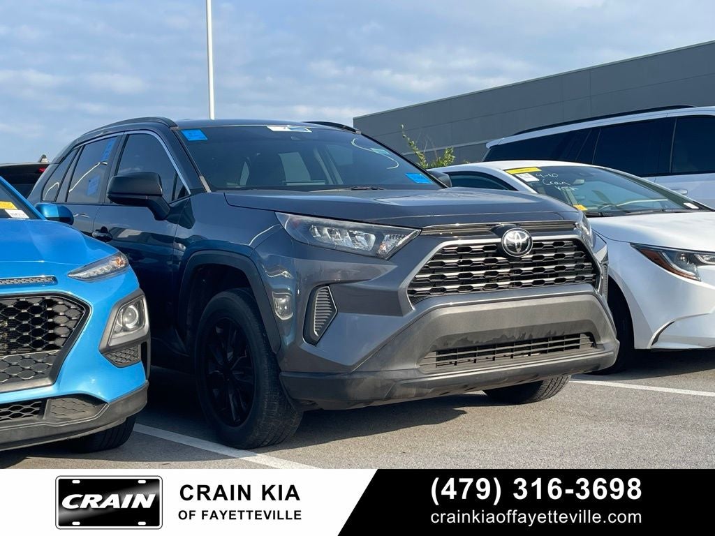 2021 Toyota RAV4 LE - AUTO HIGH BEAMS / APPLE CARPLAY
