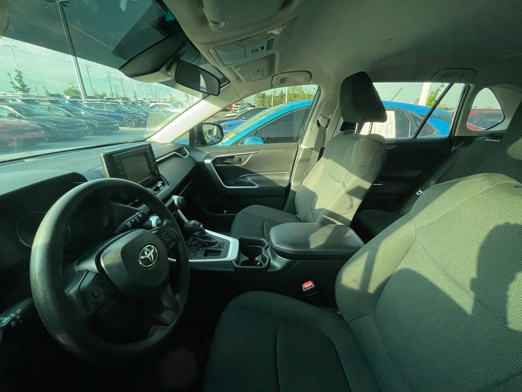 2021 Toyota RAV4 LE - AUTO HIGH BEAMS / APPLE CARPLAY