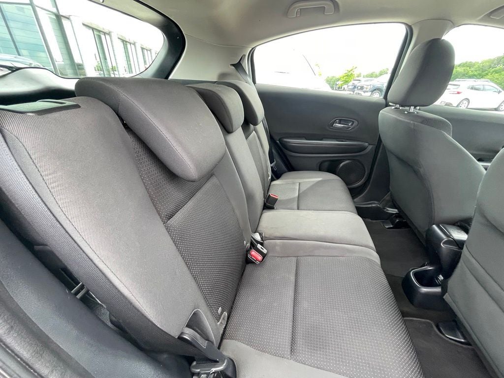 2022 Honda HR-V LX - 34 MPG / CLEAN CARFAX