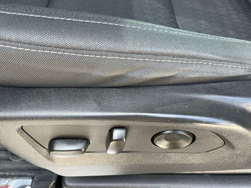 2024 Chevrolet Silverado 1500 LT Trail Boss - DUAL EXHAUST / REMOTE START