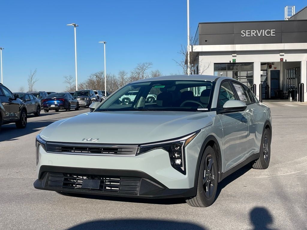 2026 Kia K4 LXS