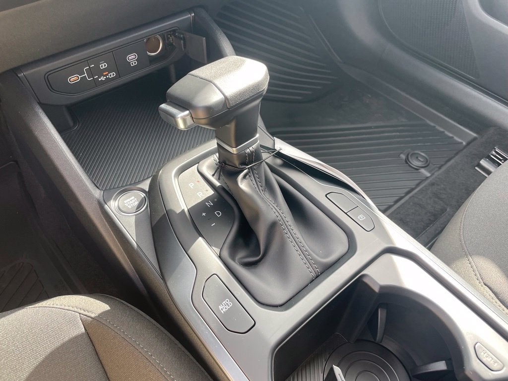 2027 Kia K4 LX