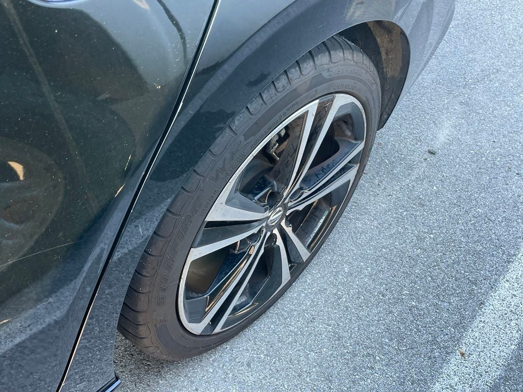 2020 Nissan Sentra SR - CLEAN CARFAX / APPLE CARPLAY