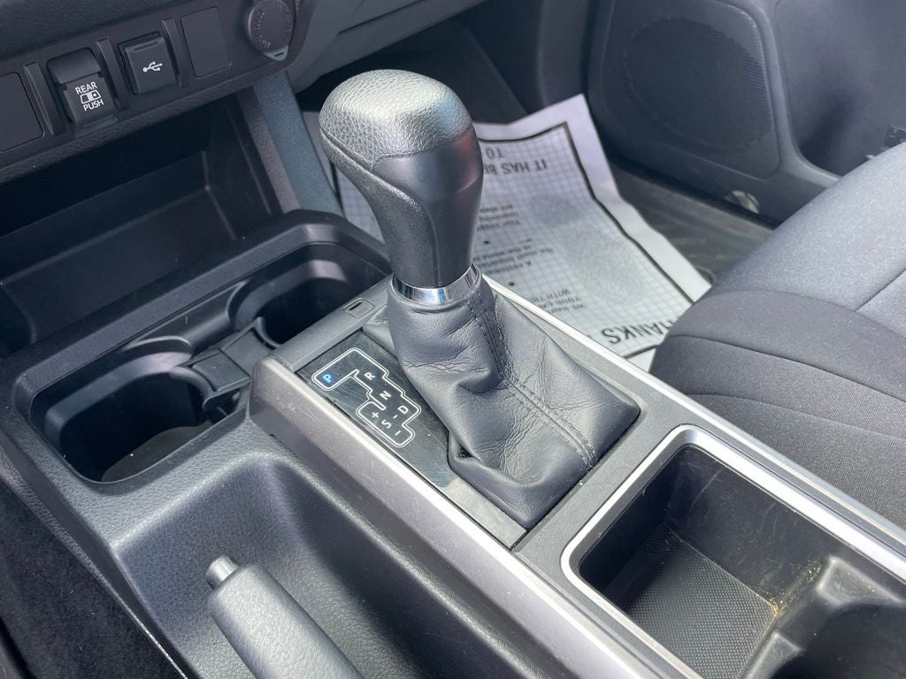 2023 Toyota Tacoma SR5 V6 - APPLE CARPLAY / LANE KEEP ASSIST