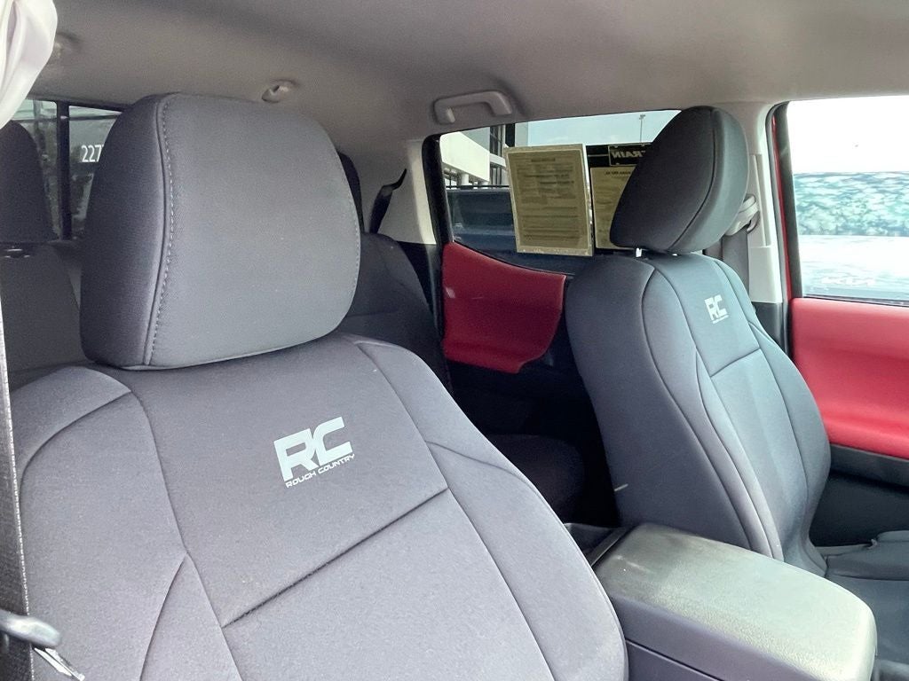 2023 Toyota Tacoma SR5 V6 - APPLE CARPLAY / LANE KEEP ASSIST