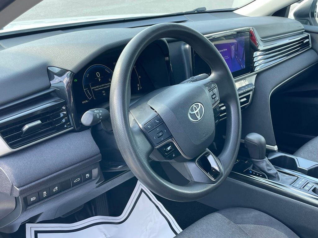 2025 Toyota Camry LE - 53 MPG / APPLE CARPLAY
