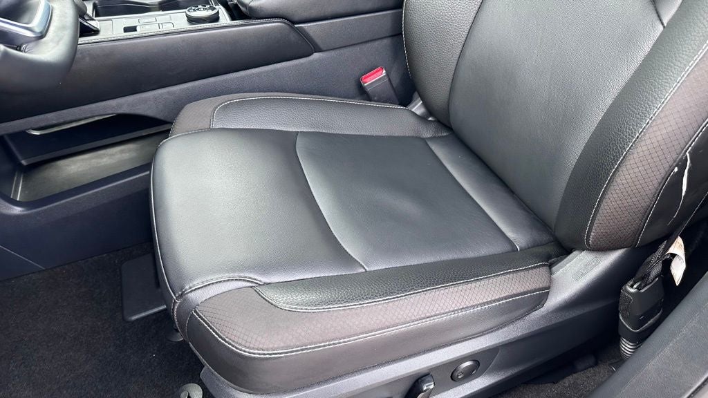 2024 Nissan Pathfinder SL - POWER LIFTGATE / WIRELSS CHARGER