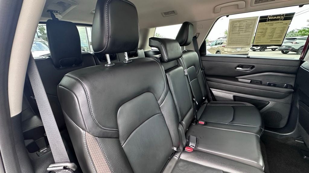 2024 Nissan Pathfinder SL - POWER LIFTGATE / WIRELSS CHARGER