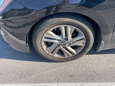 2020 Hyundai Elantra Value Edition - POWER MOONROOF / 40 MPG