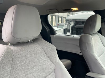 2025 Toyota Sienna LE 8 Passenger - 36 MPG / WIRELESS CARPLAY