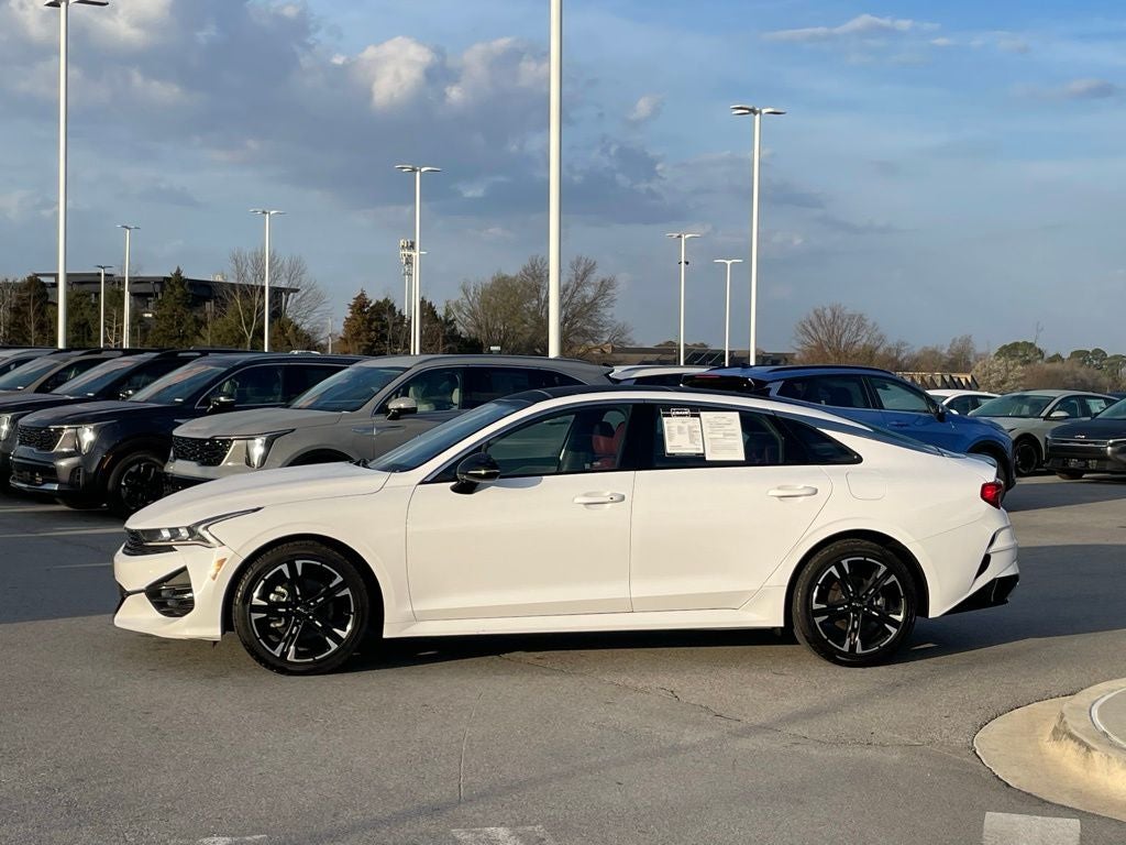 2023 Kia K5 GT-Line - PANORAMIC SUNROOF / RED INTERIOR