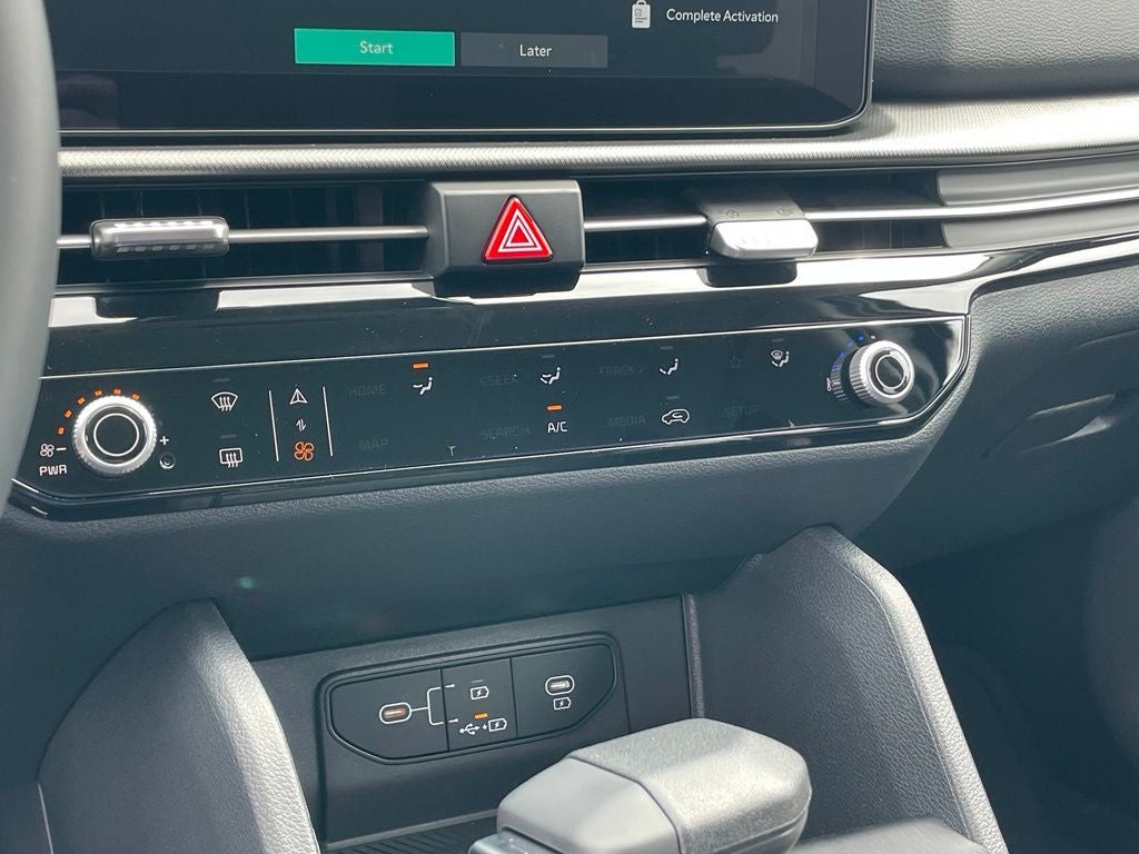2027 Kia Sportage LX