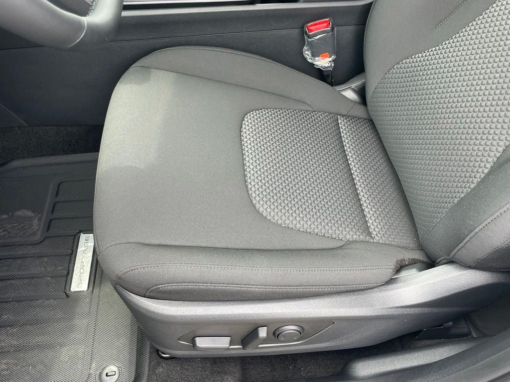 2027 Kia Sportage LX