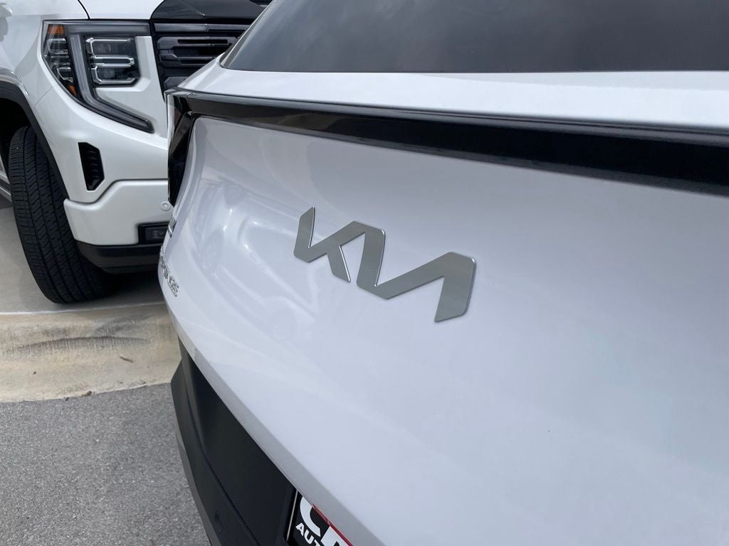 2027 Kia Sportage LX