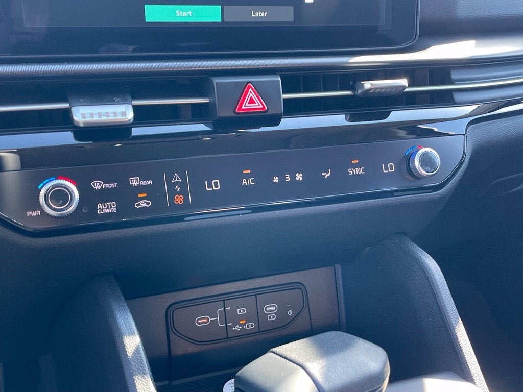 2027 Kia Sportage EX