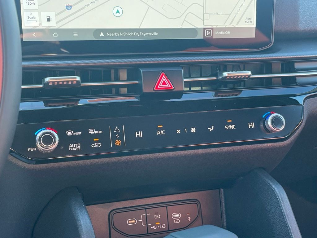 2026 Kia Sportage SX-Prestige - CARMINE RED INTERIOR COLOR PKG