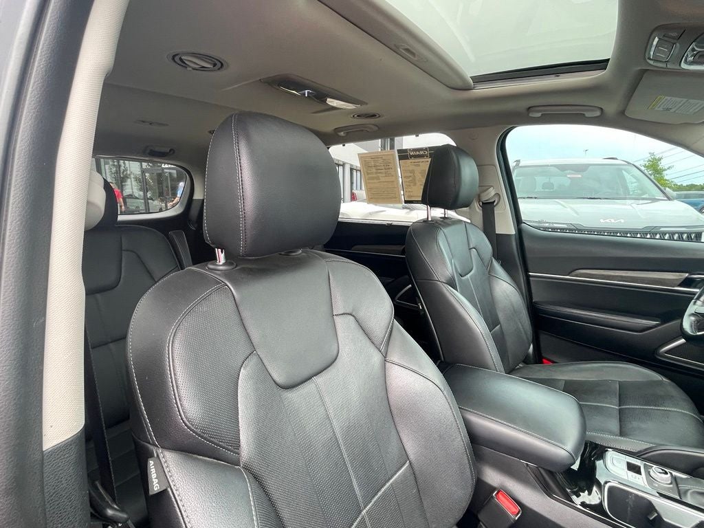 2021 Kia Telluride EX - CAPTAINS CHAIRS / TOWING PACKAGE