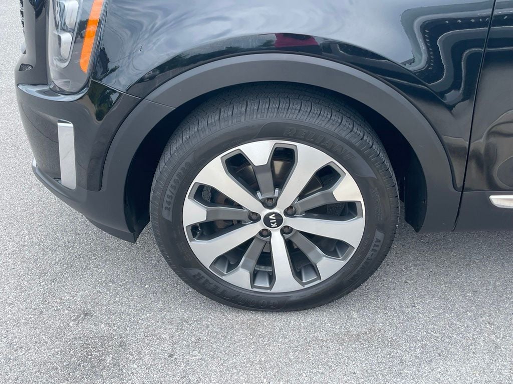 2021 Kia Telluride EX - CAPTAINS CHAIRS / TOWING PACKAGE