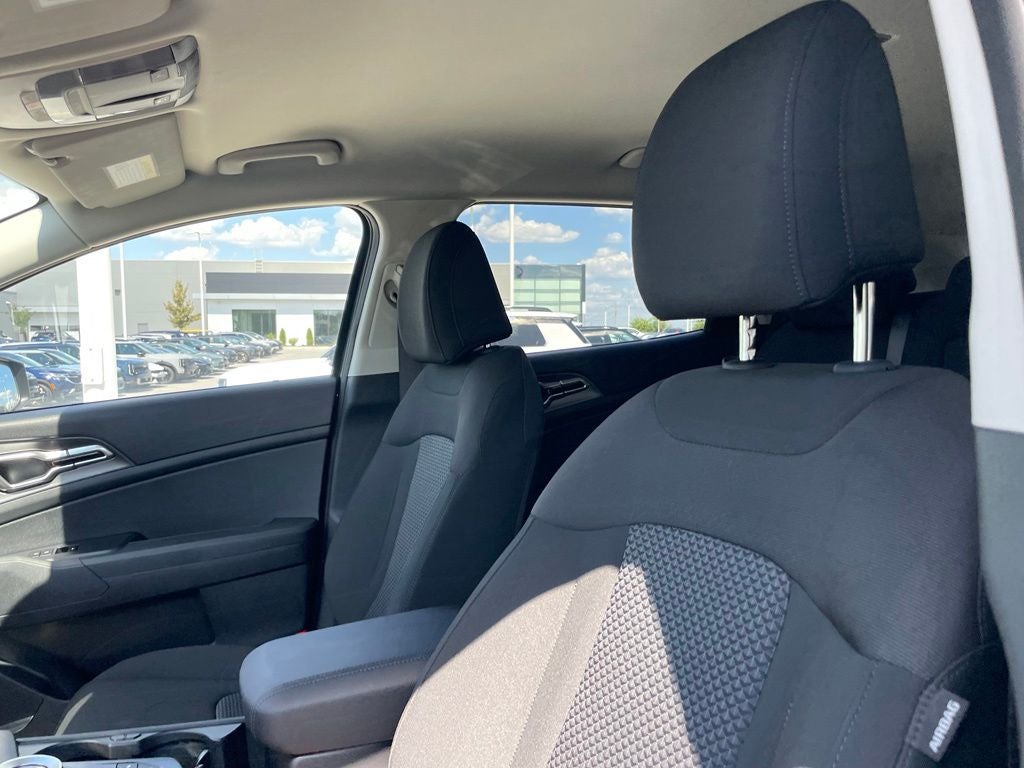 2027 Kia Sportage Hybrid LX