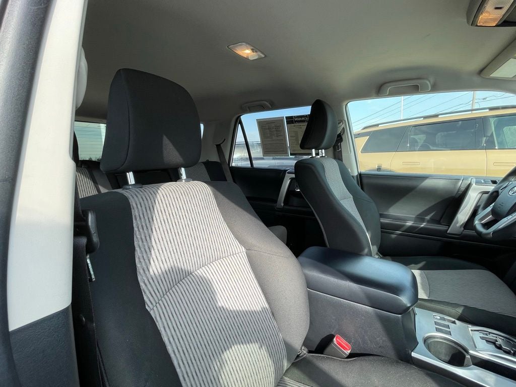 2024 Toyota 4Runner SR5 - 8 INCH TOUCHSCREEN / ANDROID AUTO