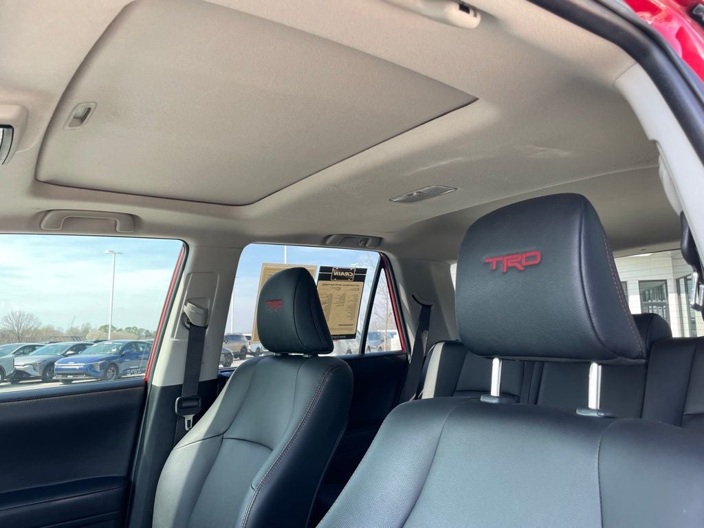 2023 Toyota 4Runner TRD Off-Road Premium - SUNROOF / NAVIGATION