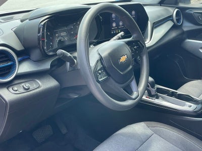 2025 Chevrolet Trax LS - LANE KEEP ASSIT / APPLE CARPLAY