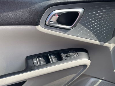 2020 Kia Soul LX - 35 MPG / APPLE CARPLAY