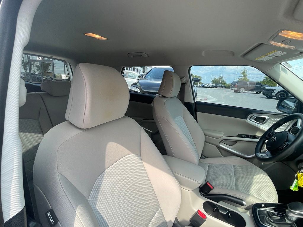 2020 Kia Soul LX - 35 MPG / APPLE CARPLAY