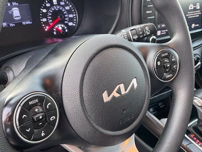2022 Kia Soul LX - 35 MPG / APPLE CARPLAY
