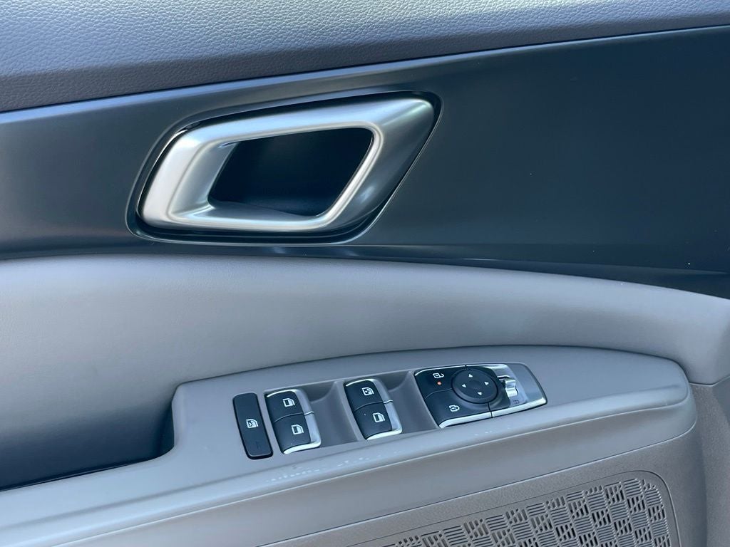2027 Kia Carnival LXS