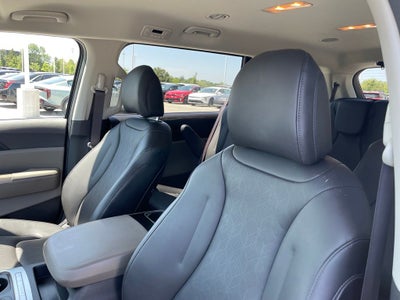 2025 Kia Carnival LXS - KIA CERTIFIED / NAVIGATION