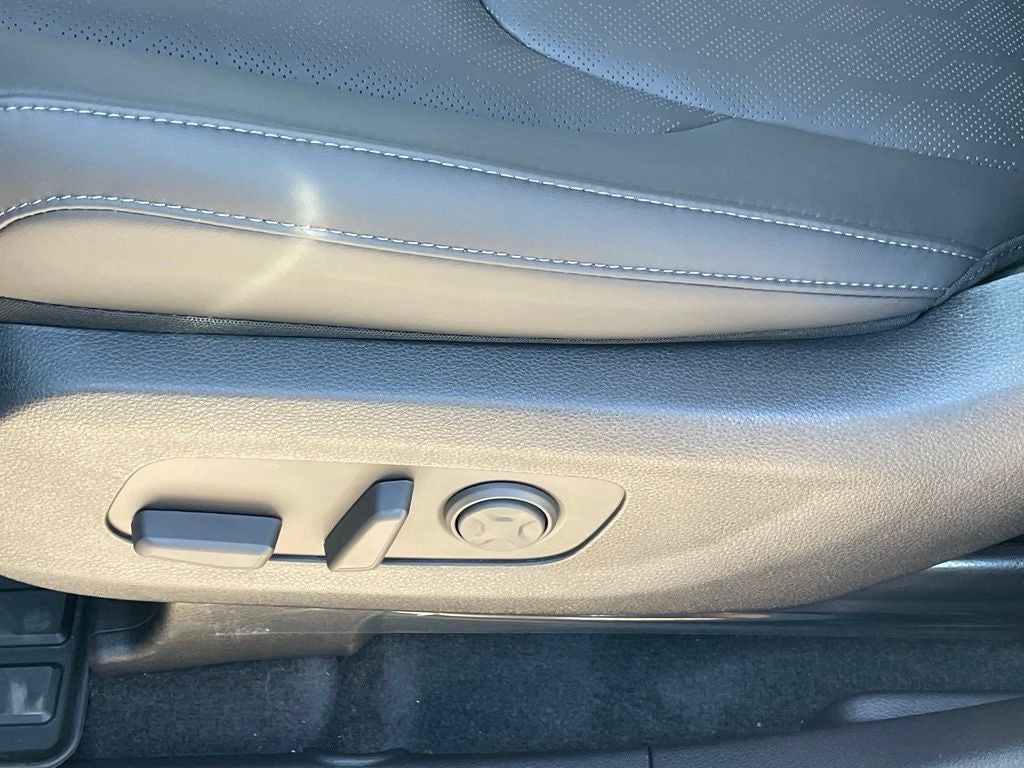 2027 Kia Carnival EX