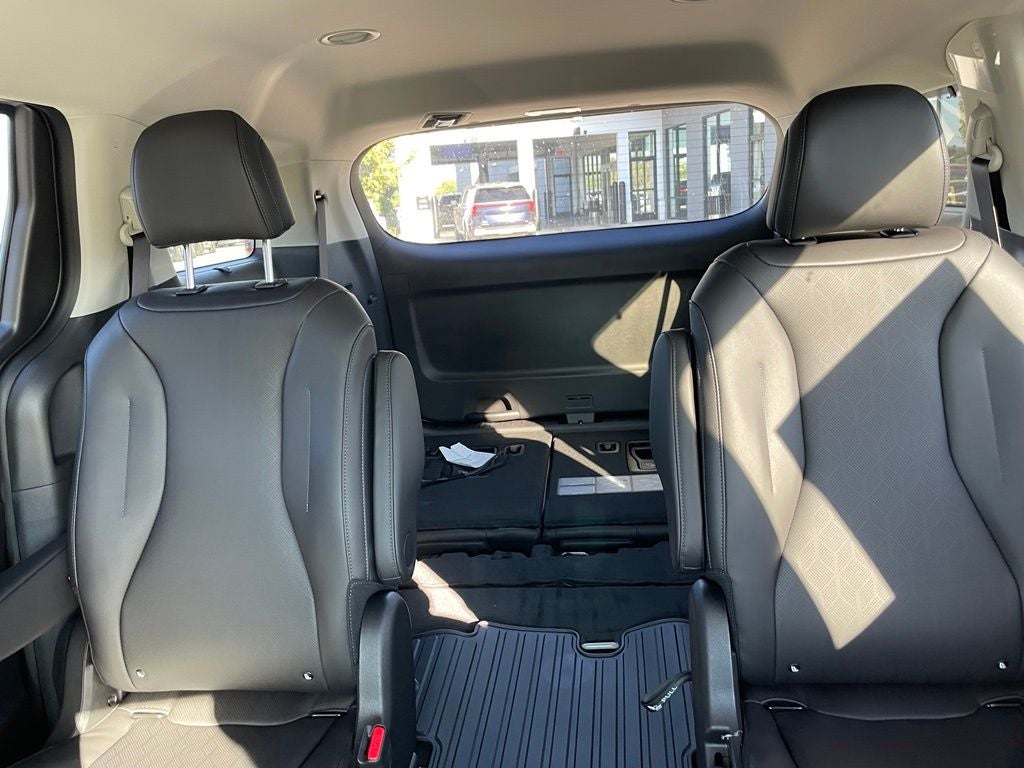 2027 Kia Carnival EX