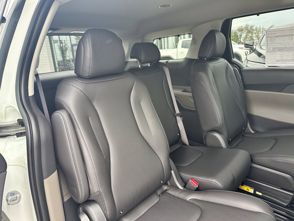 2027 Kia Carnival EX