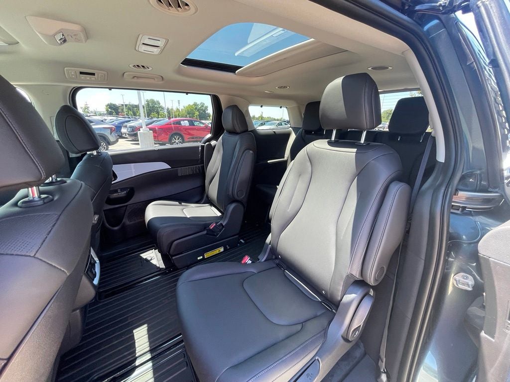 2027 Kia Carnival SX