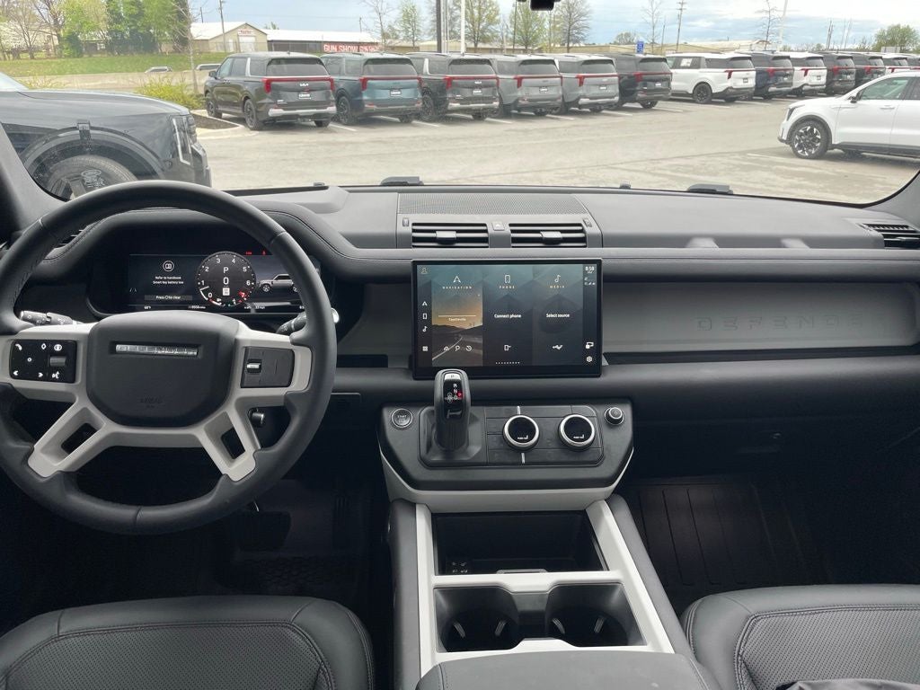 2025 Land Rover Defender 110 X-Dynamic SE - PANORAMIC ROOF / ELECTRONIC AIR SUSPENSION