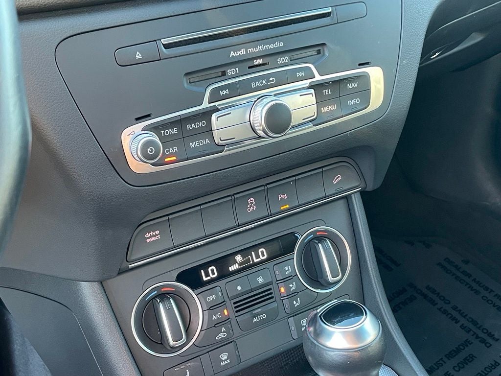 2018 Audi Q3 2.0T Premium Plus Quattro - NAVIGATION PLU PKG /POWER MOONROOF