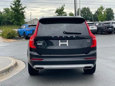2020 Volvo XC90 T5 Momentum - ADAPTIVE CRUISE / 7 PASSENGER SEATING