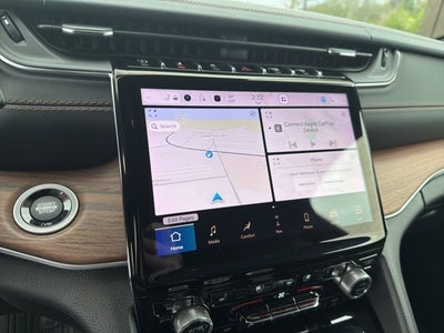 2022 Jeep Grand Cherokee Summit