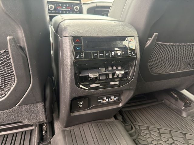 2022 Jeep Grand Cherokee Summit