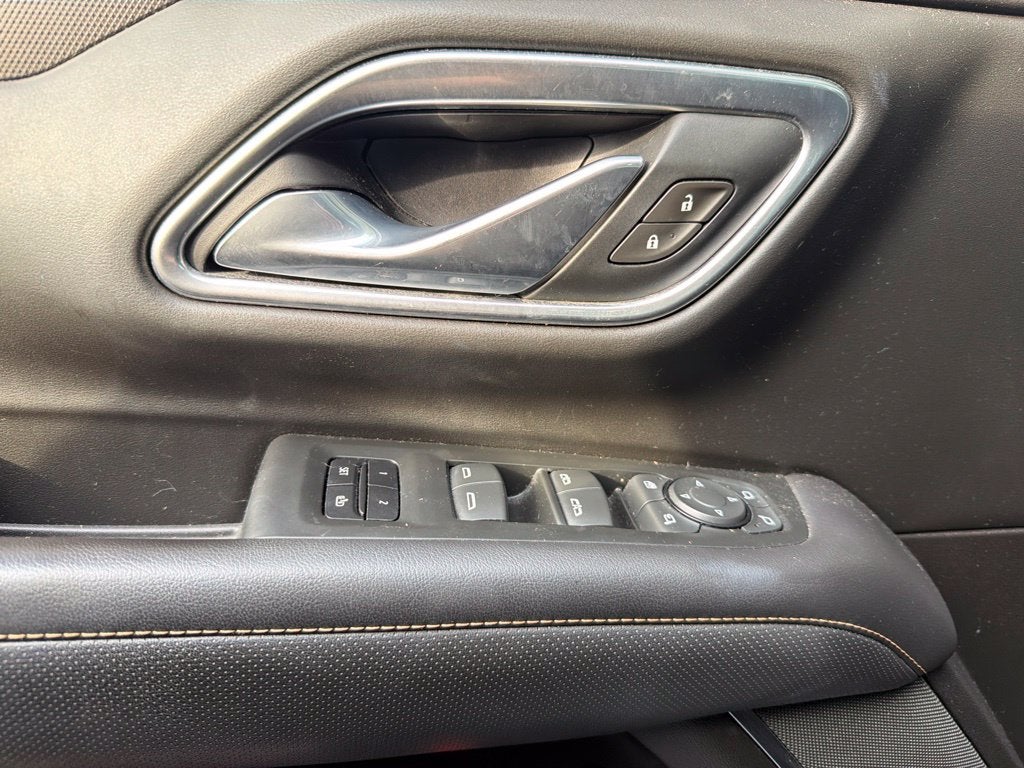 2021 GMC Yukon XL AT4 Pano Roof, Bucket Seats, Power Boards, DVD's
