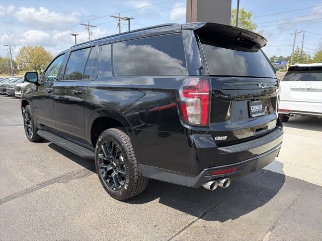 2023 Chevrolet Suburban RST