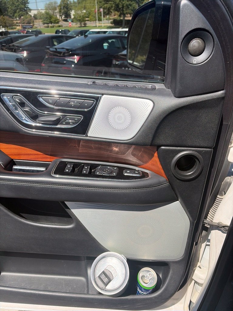 2019 Lincoln Navigator Reserve Clean CarFax, Revel Audio, Leather, Third Row