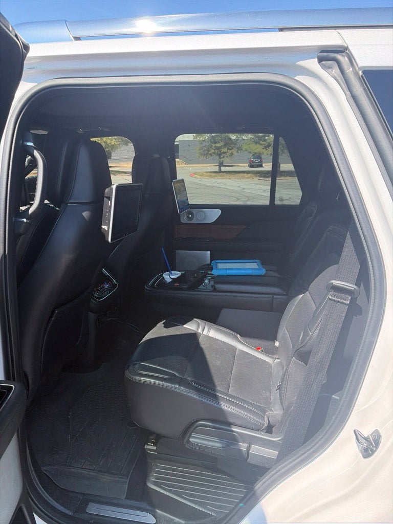 2019 Lincoln Navigator Reserve Clean CarFax, Revel Audio, Leather, Third Row